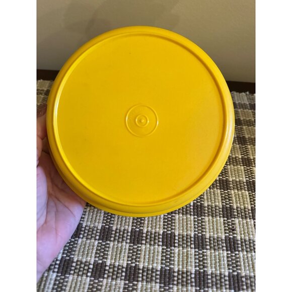 Vintage Tupperware Storage Lot Containers with Lids Yellow & Orange Bowls w lid - Picture 9 of 16